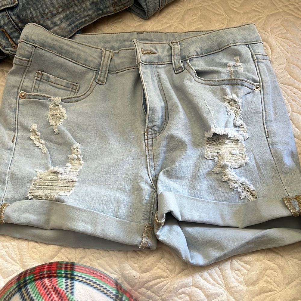 Light Washed Jeans